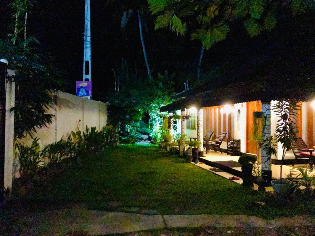 Freedom192 Hotel Weligama Buitenkant foto
