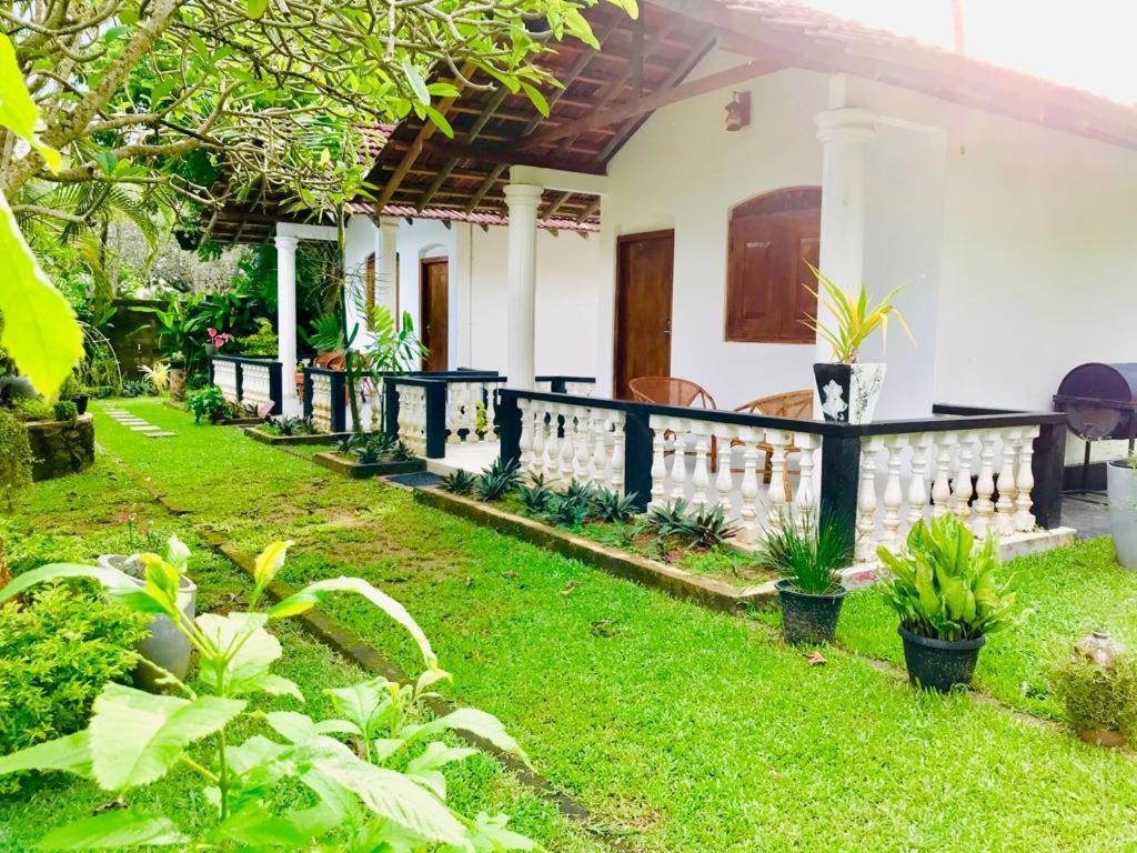 Freedom192 Hotel Weligama Buitenkant foto