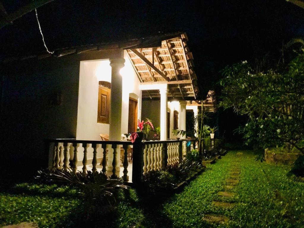 Freedom192 Hotel Weligama Kamer foto